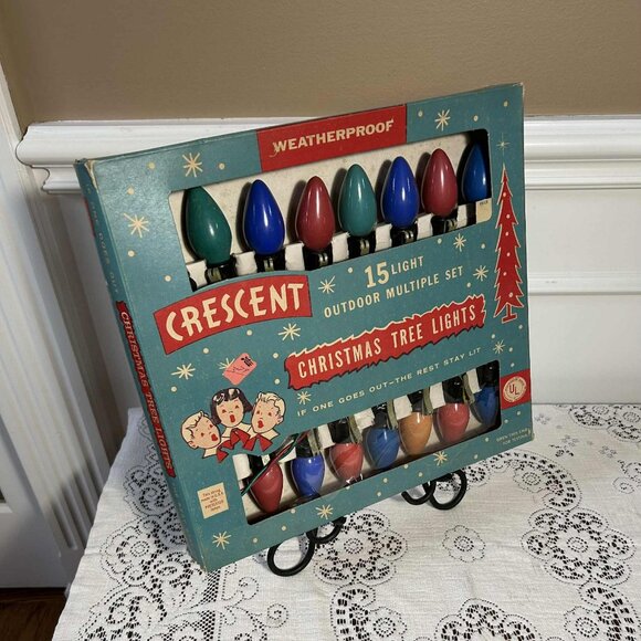 MCM Crescent Christmas Tree lights - Picture 3 of 10